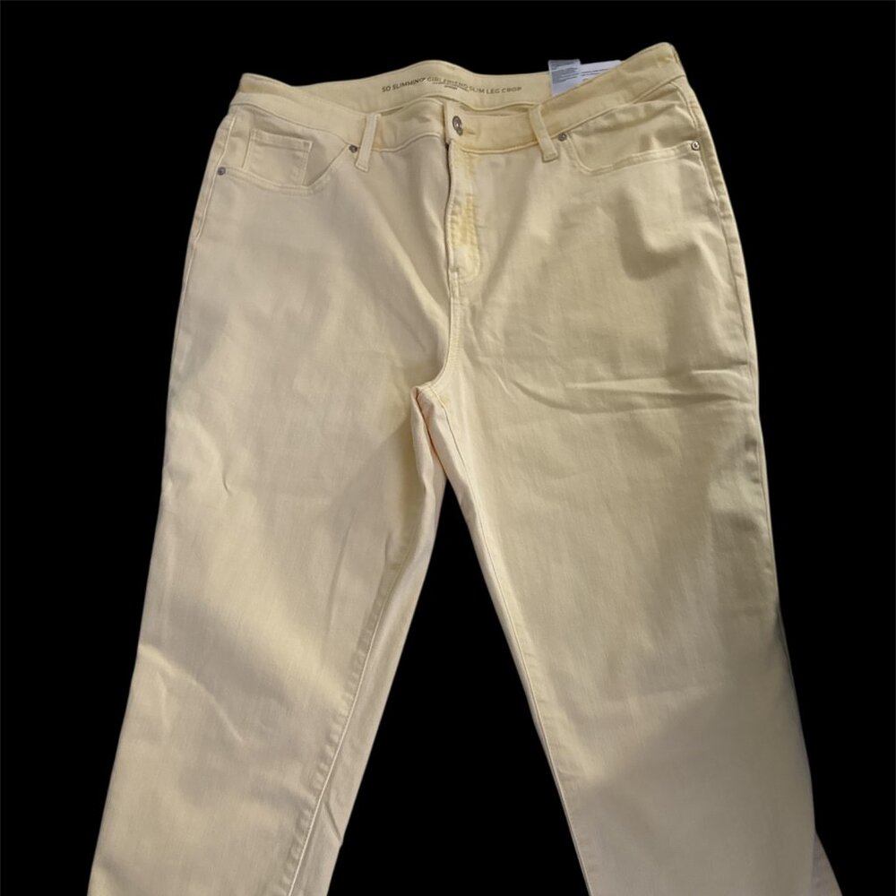 Chico's Butter Yellow Jeans - NWT - Size 16 (Chicos 3) - Girlfriend so Slimming